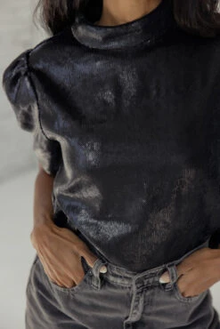 SALT Greenhaven Puff Sleeve Top -Arla Fashion 7W4A9920 d14aeeb5 a7af 40f2 979f e1c78c31f70d