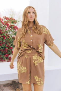 Billie Floral Shorts -Arla Fashion 7Z5A3360 cb0e242b 8528 4d7b b8dd 697815c001e8