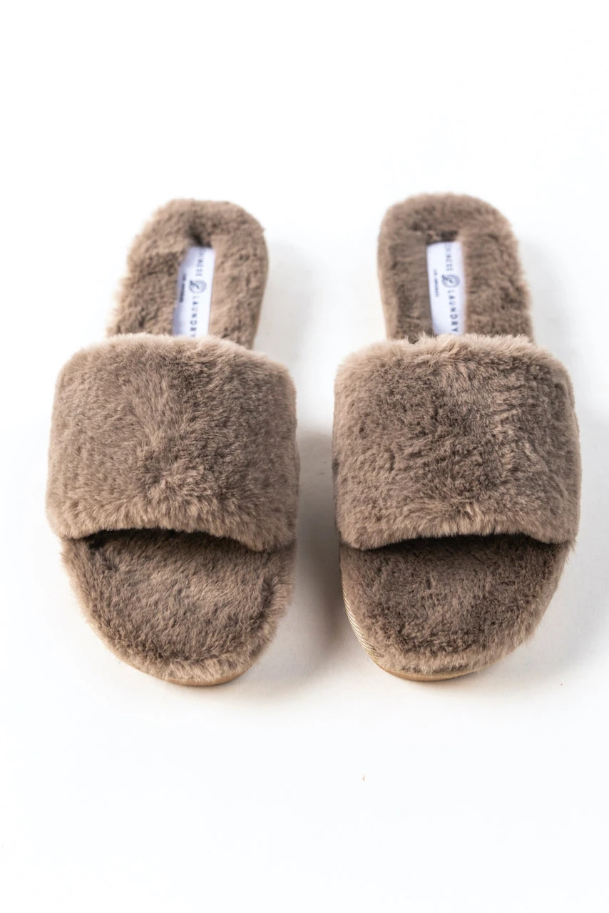 Rally Fluffy Slide 16 Rally Fluffy Slide - Image 14