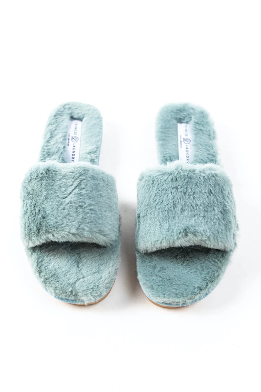 Rally Fluffy Slide 12 Rally Fluffy Slide - Image 10